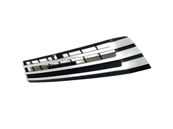 2017-2019 Toyota Highlander Front grille - Image 4